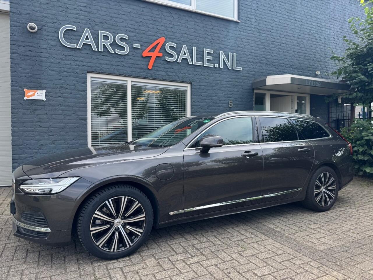 Volvo V90 2.0 T-6 Recharge 340pk AWD Inscription + Leder + 360 Camera + Nav + 18 inch Lmv - Nw type 2021!
