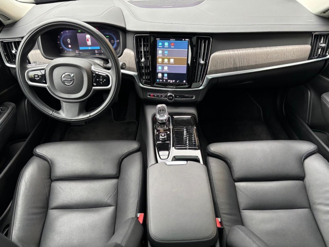 Volvo V90 T8 AWD Inscription Plug-in Hybrid 390 pk Trekhaak Pano