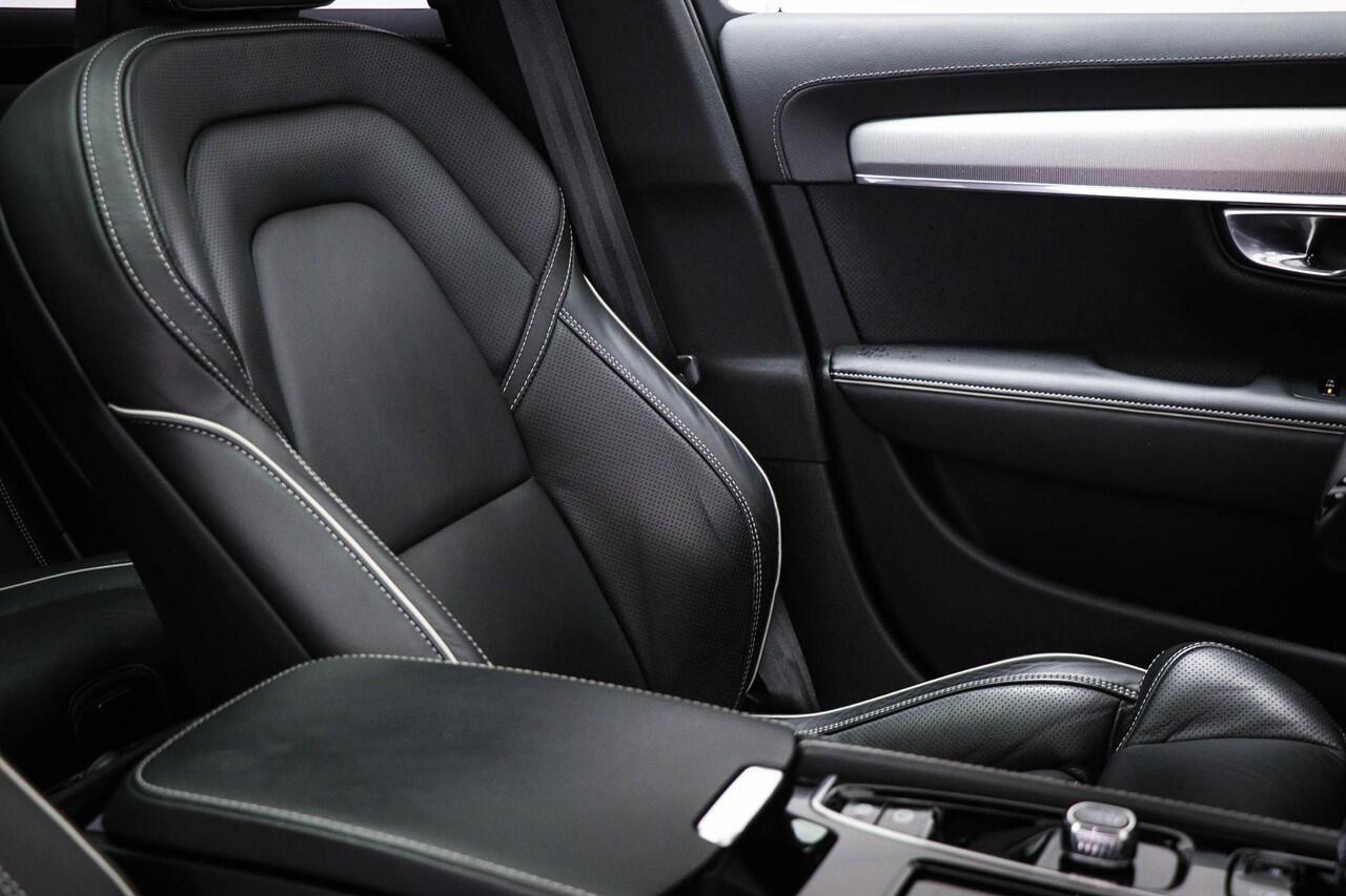 Volvo V90 2.0 T6 Plug-in hybrid AWD Ultimate Dark | LEDER PACK | PANORAMADAK | 360 CAMERA | TREKHAAK