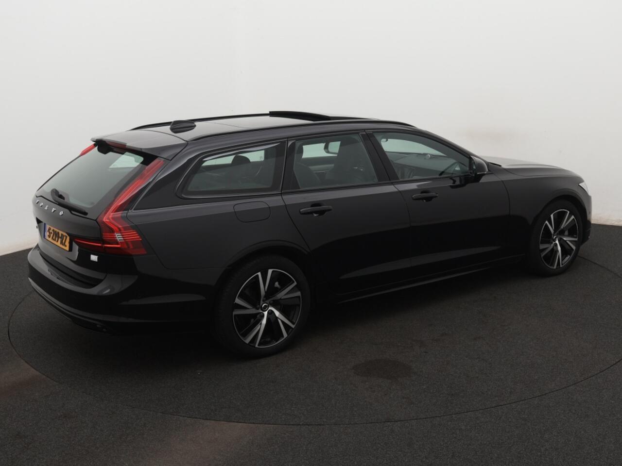 Volvo V90 2.0 T6 AWD Ultimate Dark | Trekhaak | Bowers&Wilkins | 360 grade