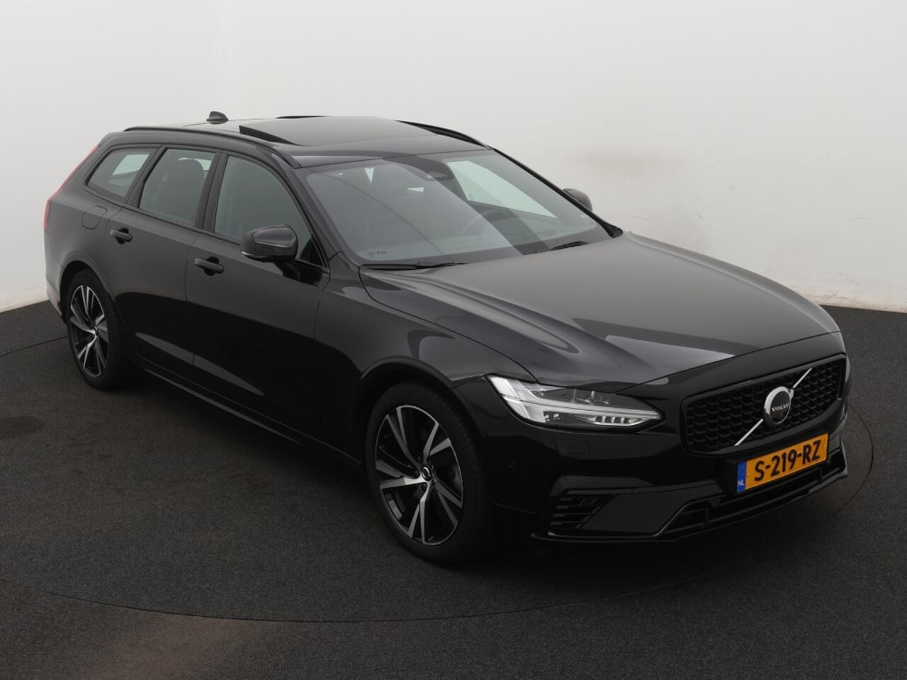 Volvo V90 2.0 T6 AWD Ultimate Dark | Trekhaak | Bowers&Wilkins | 360 grade