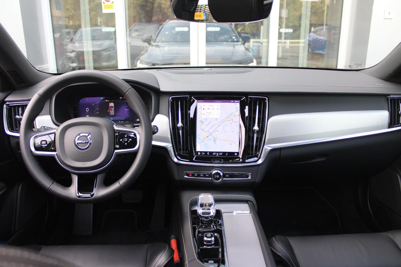 Volvo V90 B5 250PK ULTIMATE DARK MILD HYBRID | PANORAMISCH SCHUIF/KANTEL DAK | HARMAN KARDON PREMIUM AUDIO | FULL-LED ACTIVE HIGH BEAM KOPLAMPEN | LED MISTLAMPEN VOOR | POWER SEATS - BESTUURDERS- EN PASSAGIERSSTOEL ELEKTRISCHVERSTELBAAR MET GEHEUGEN, ELEKTRISCH VER