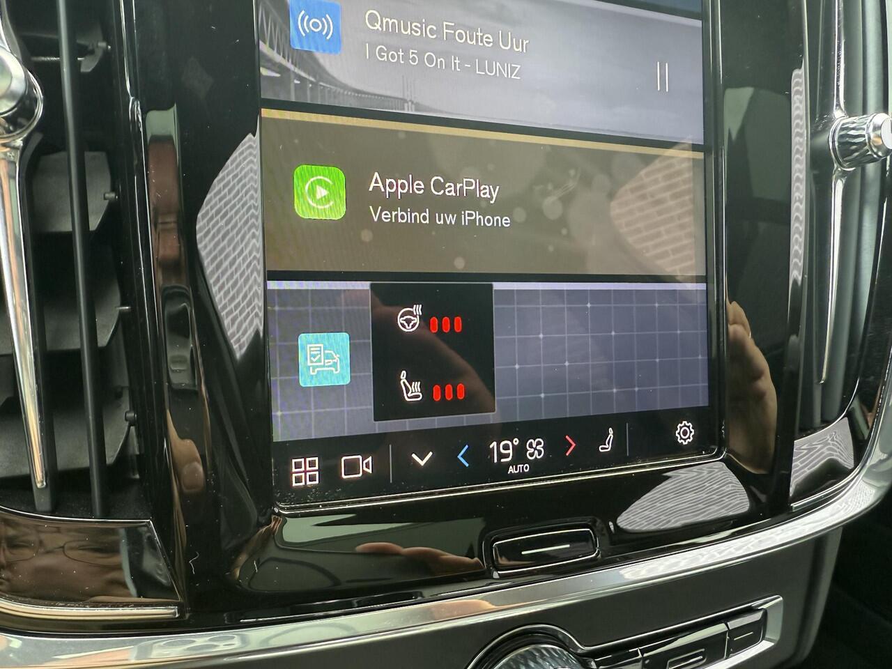 Volvo V90 B4 D Plus Dark | Trekhaak | Schuif/kantel Panoramadak | Memory | Harman/Kardon | Leder | BLIS | Adaptive cruise | Pilot assist | DAB | Extra getint glas |