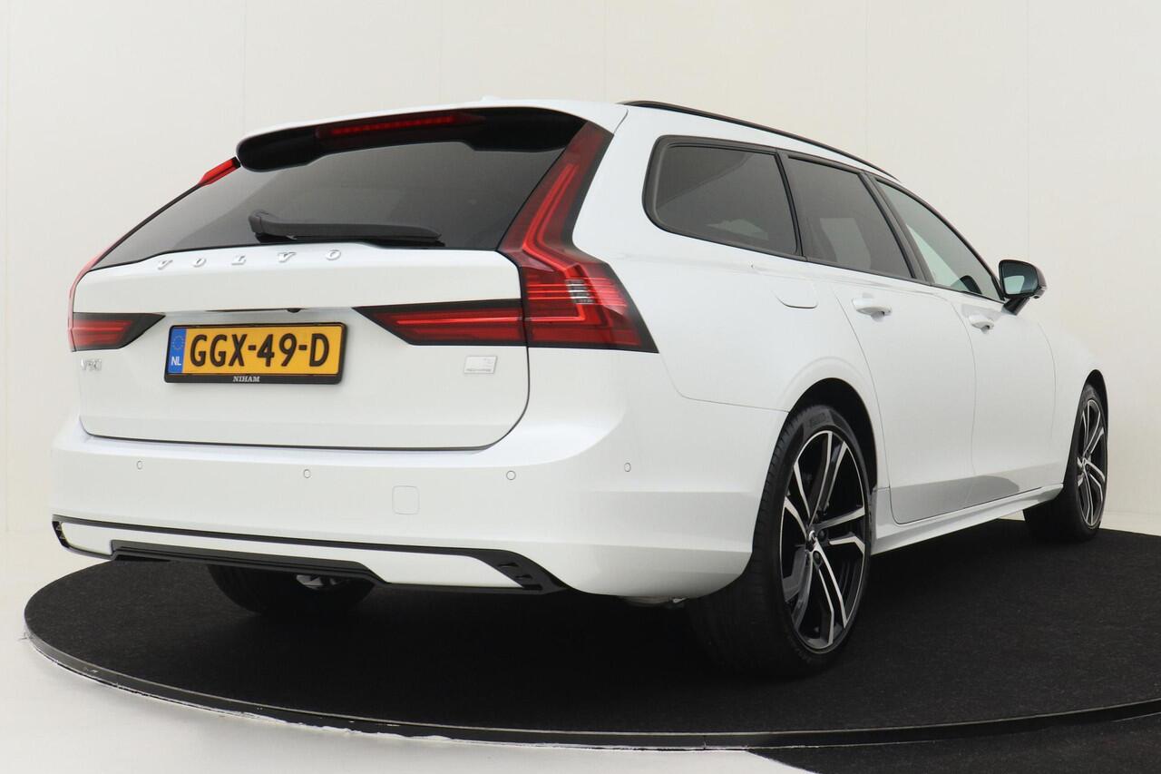 Volvo V90 T6 RECHARGE AWD PLUS DARK -HK-AUDIO|360°CAM|21"|ADAP.LED|ADAP.CRUISE