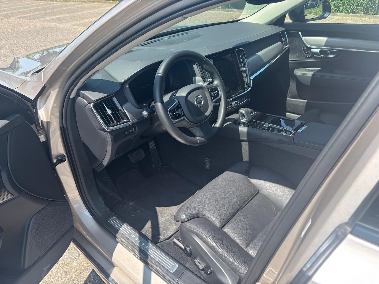 Volvo V90 T6 Plug-in hybrid AWD Ultra Dark | Harman/Kardon | Memory Seats | Climate Pack | 360 Camera | Trekhaak |