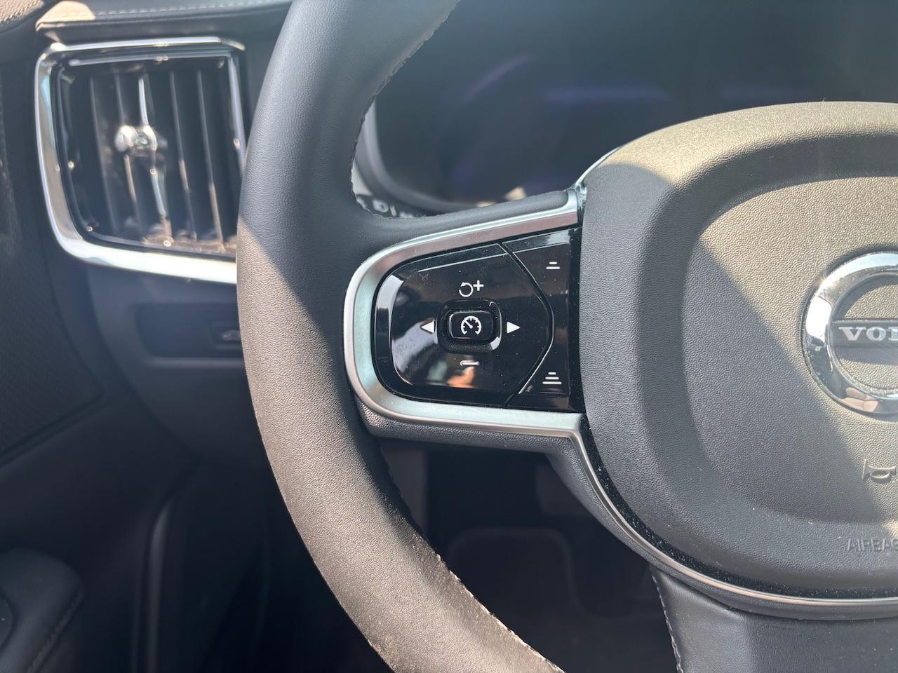 Volvo V90 T6 Plug-in hybrid AWD Ultra Dark | Harman/Kardon | Memory Seats | Climate Pack | 360 Camera | Trekhaak |