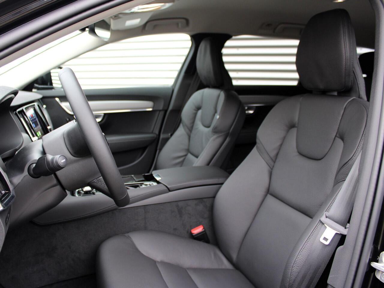 Volvo V90 T6 Recharge AWD Core Bright Automaat / 360* camera / Privacy glas / Adaptive cruise control / Leder interieur / Google Maps navi