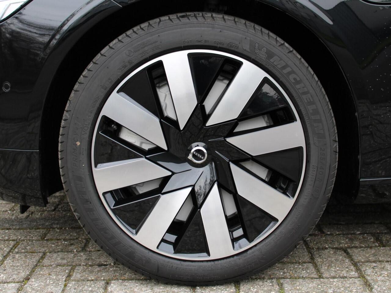 Volvo V90 T6 Recharge AWD Core Bright Automaat / 360* camera / Privacy glas / Adaptive cruise control / Leder interieur / Google Maps navi