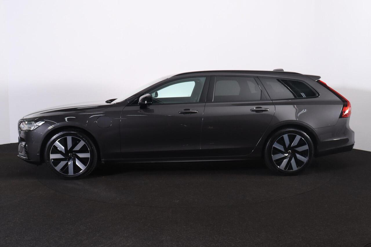 Volvo V90 T6 Recharge AWD Plus Dark - IntelliSafe Assist & Surround - 360º Camera - Harman/Kardon audio - Adaptieve LED koplampen - Verwarmde voorstoelen, stuur & achterbank - Parkeersensoren voor & achter - Elektr. bedienb. voorstoelen met geheugen - Extra getint 