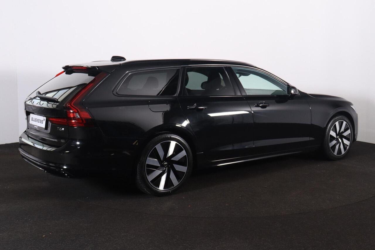 Volvo V90 T6 Recharge AWD Plus Dark - IntelliSafe Assist & Surround - 360º Camera - Harman/Kardon audio - Adaptieve LED koplampen - Verwarmde voorstoelen, stuur & achterbank - Parkeersensoren voor & achter - Elektr. bedienb. voorstoelen met geheugen - Extra getint 