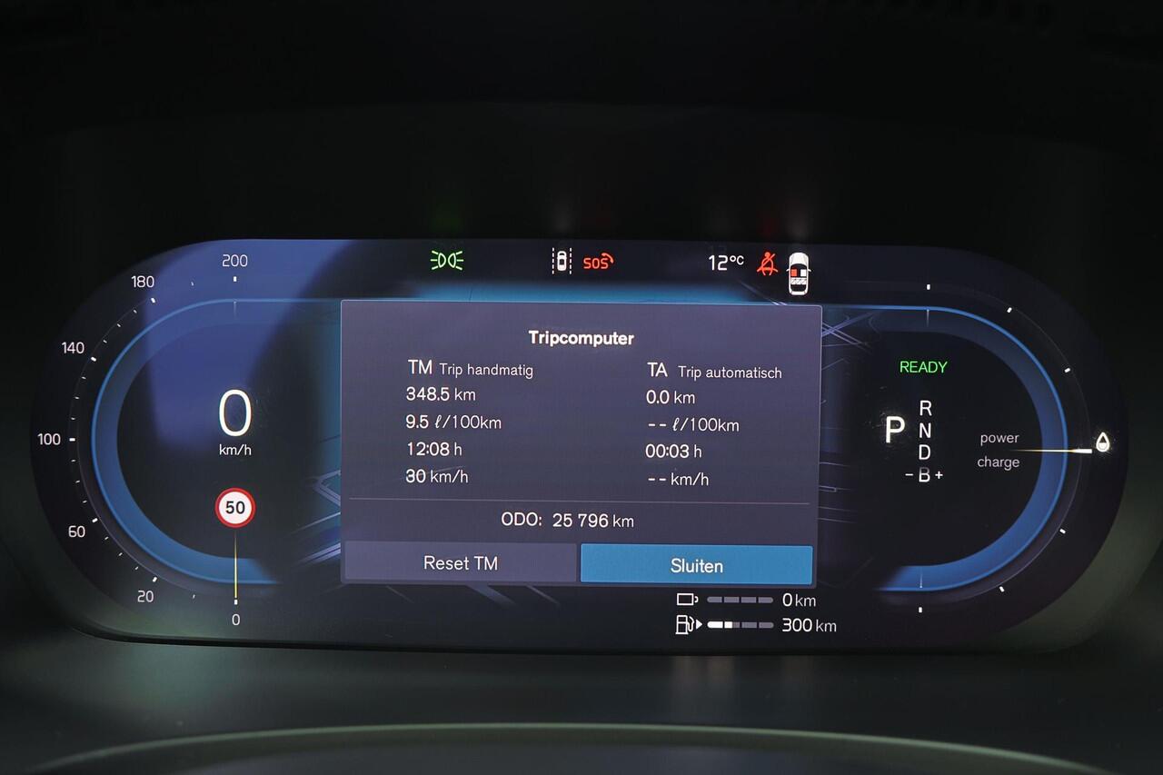 Volvo V90 T8 Recharge AWD Ultra Bright - Panorama/schuifdak - IntelliSafe Assist & Surround - 360º Camera - Harman/Kardon audio - Adaptieve LED koplampen - Verwarmde voorstoelen, stuur & achterbank - Parkeersensoren voor & achter - Elektr. bedienb. voorstoelen met 