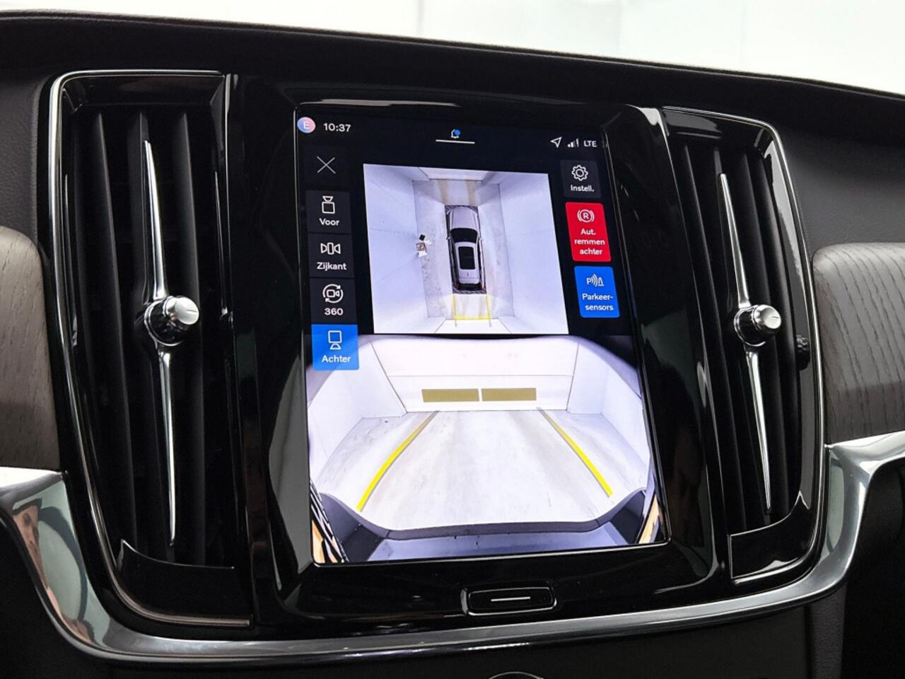 Volvo V90 T8 Ultra Dark Recharge Plug-In Hybrid AWD