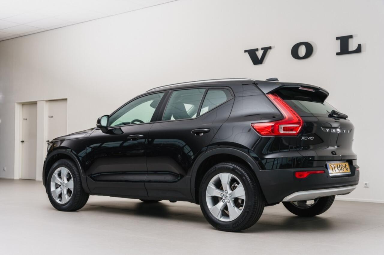 Volvo XC40 T4 Momentum, Business Pack, Intellisafe Pro Line