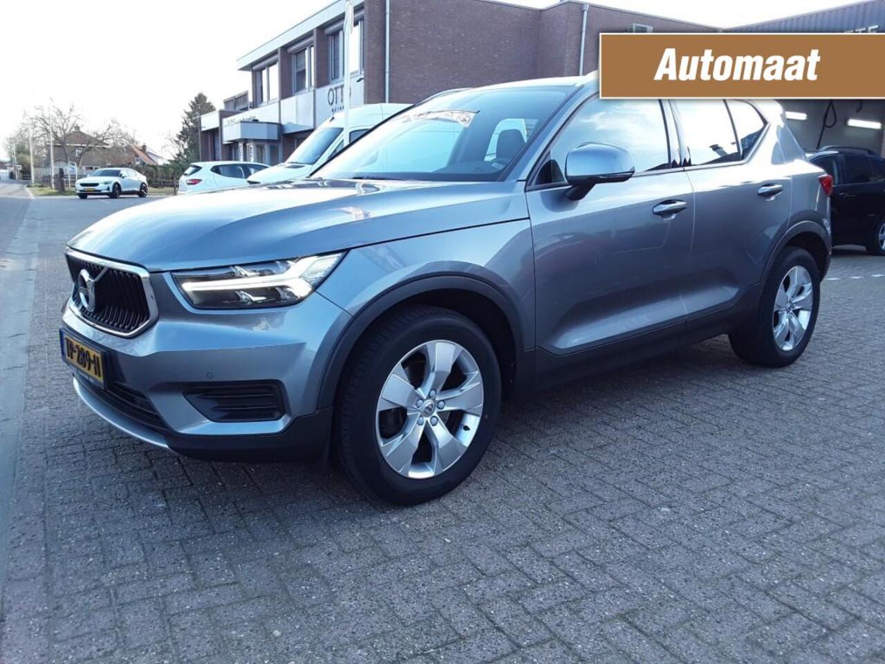 Volvo XC40 2.0 T4 MOMENTUM 191 PK / TREKHAAK