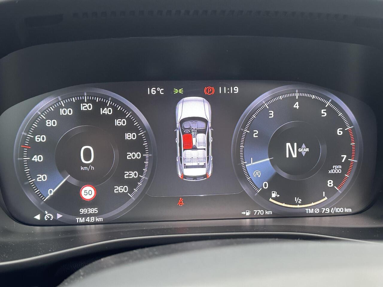 Volvo XC40 1.5 T3 Momentum Business Pack Connect/ schuifdak/ trekhaak/ park assist camera