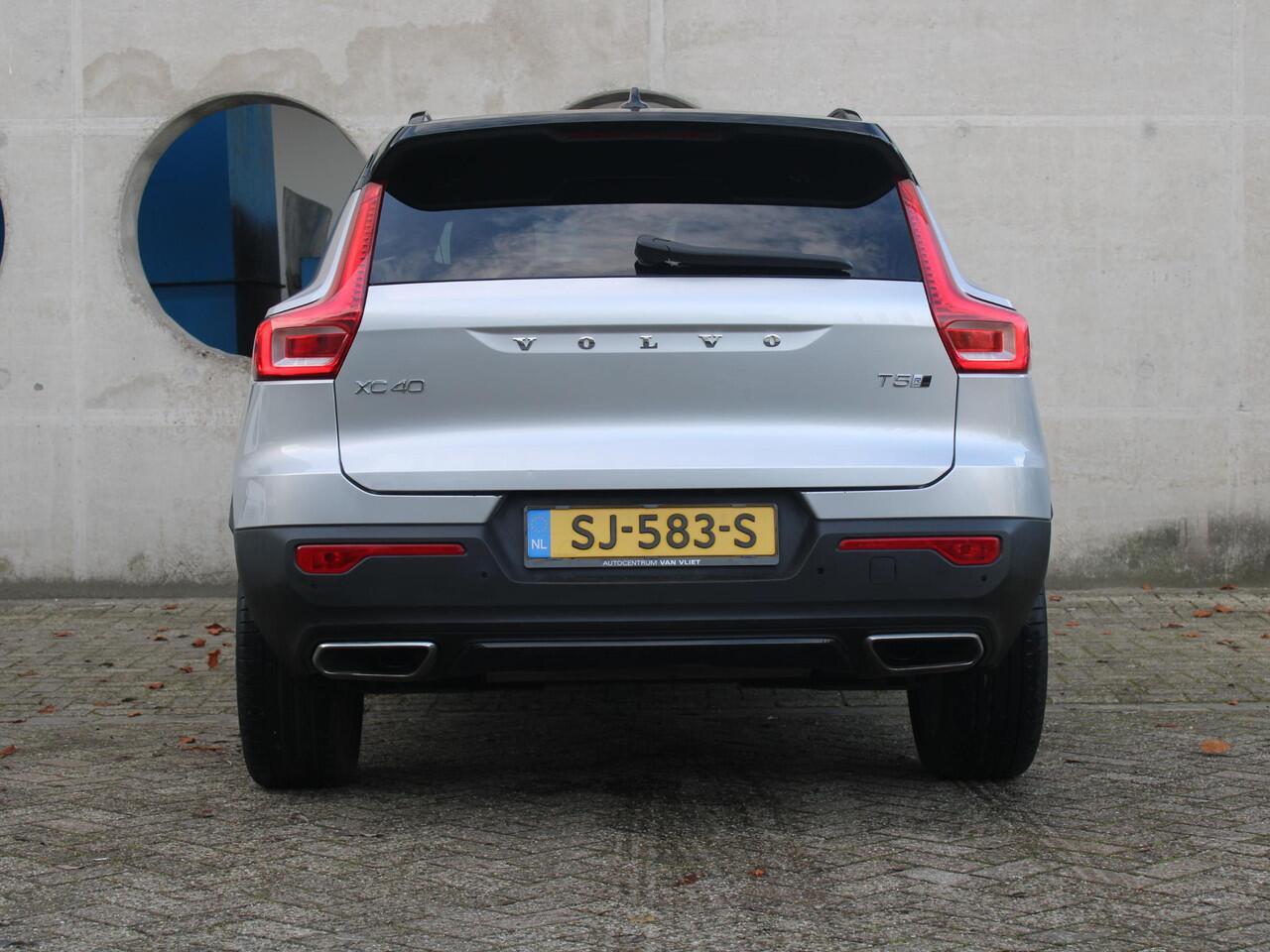 Volvo XC40 2.0 T5 AWD R-Design Intro Edition | ELEKTRISCH SCHUIFDAK | LEDEREN BEKLEDING | 2100 KG TREKGEWICHT |