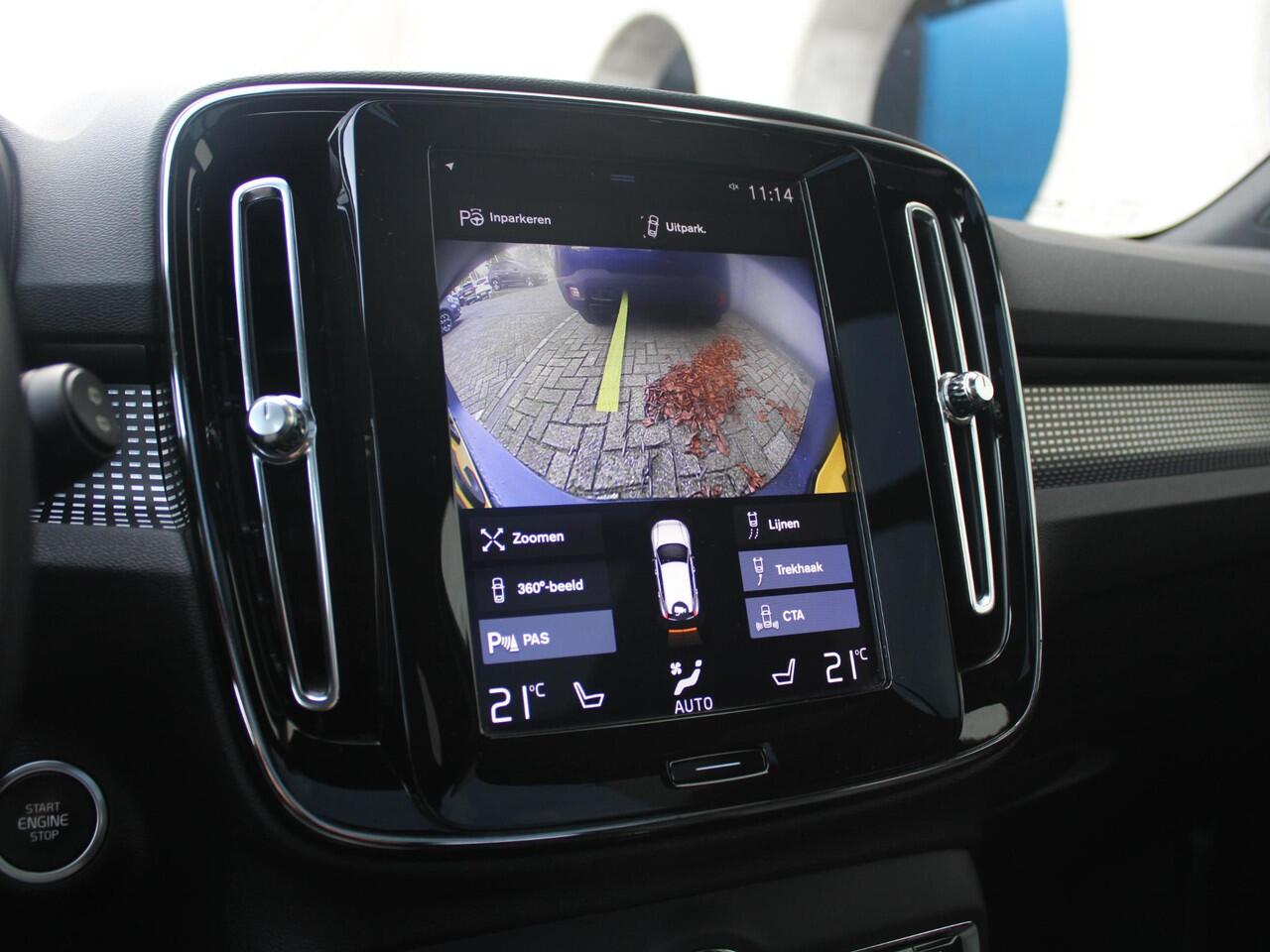 Volvo XC40 2.0 T5 AWD R-Design Intro Edition | ELEKTRISCH SCHUIFDAK | LEDEREN BEKLEDING | 2100 KG TREKGEWICHT |