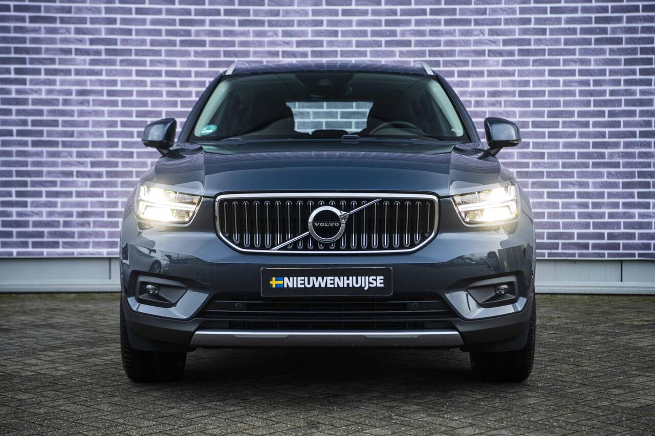 Volvo XC40 1.5 T3 Inscription | Trekhaak | Panoramisch Schuif-/kanteldak | Memory | Camera | Parkeersensoren | Leer | Stoelverwarming |