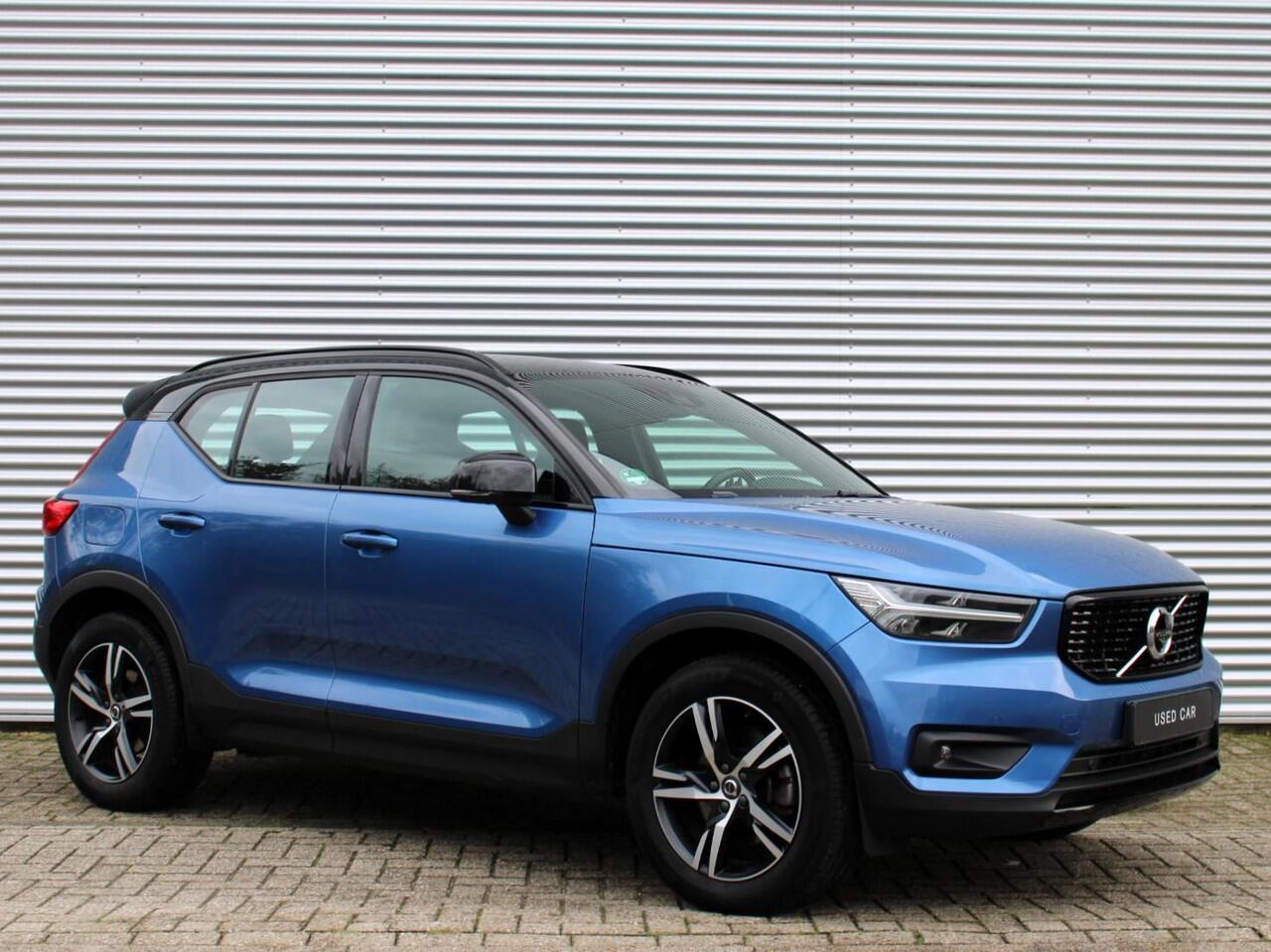 Volvo XC40 2.0 T4 R-Design Automaat / Trekhaak / 360* camera / Verwarmd voorruit / DAB radio