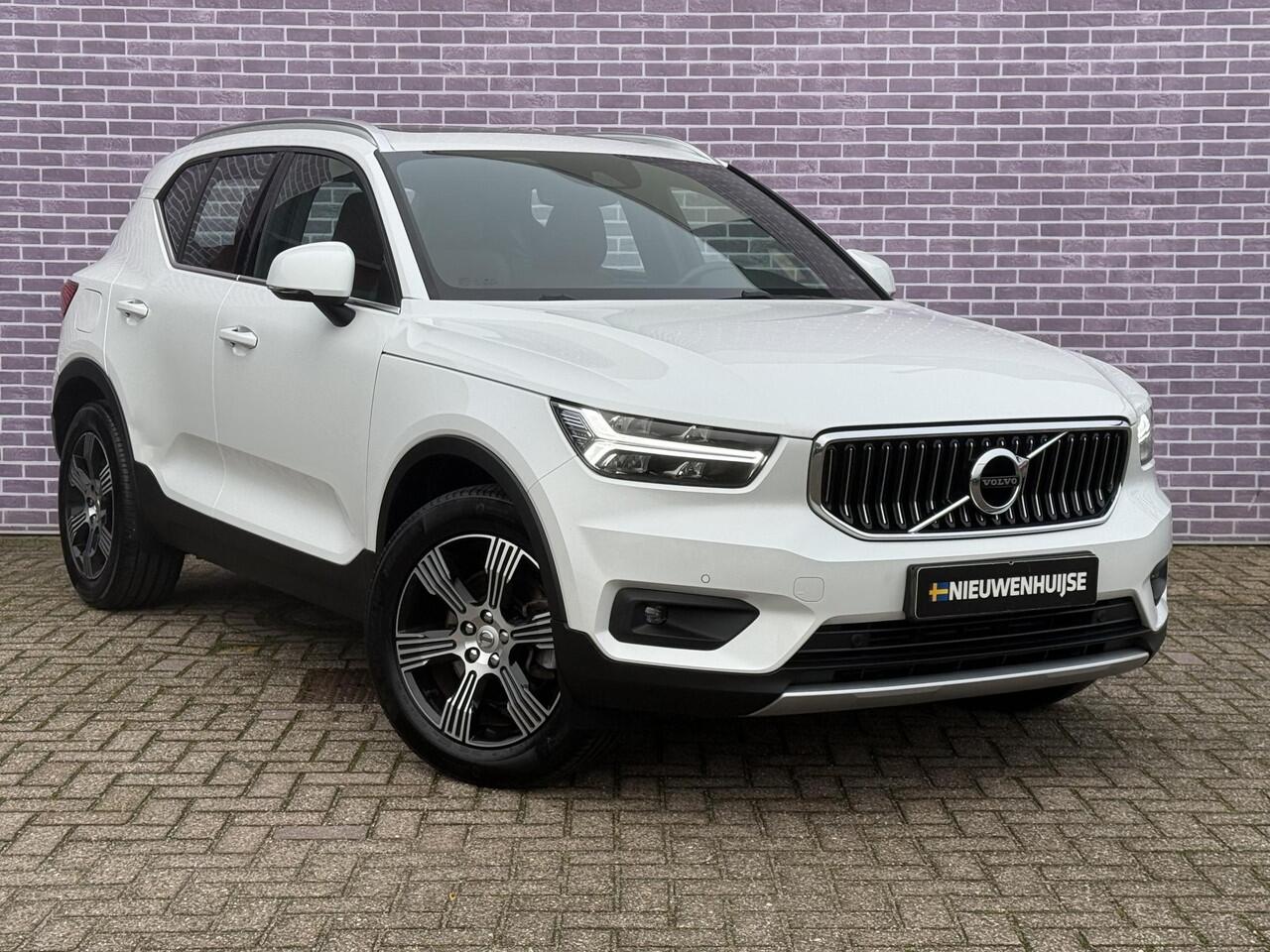Volvo XC40 2.0 T4 Inscription | Trekhaak | Memory stoel | Schuif/kantel Panoramadak | Camera | Leder | Apple carplay/android auto | Harman/Kardon |