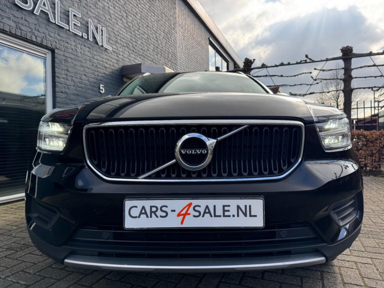 Volvo XC40 1.5 T3 Autom. Momentum + Chroom + Harman Kardon + Led + 18 inch