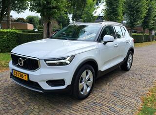 volvo-xc40-2.0-t4-momentum