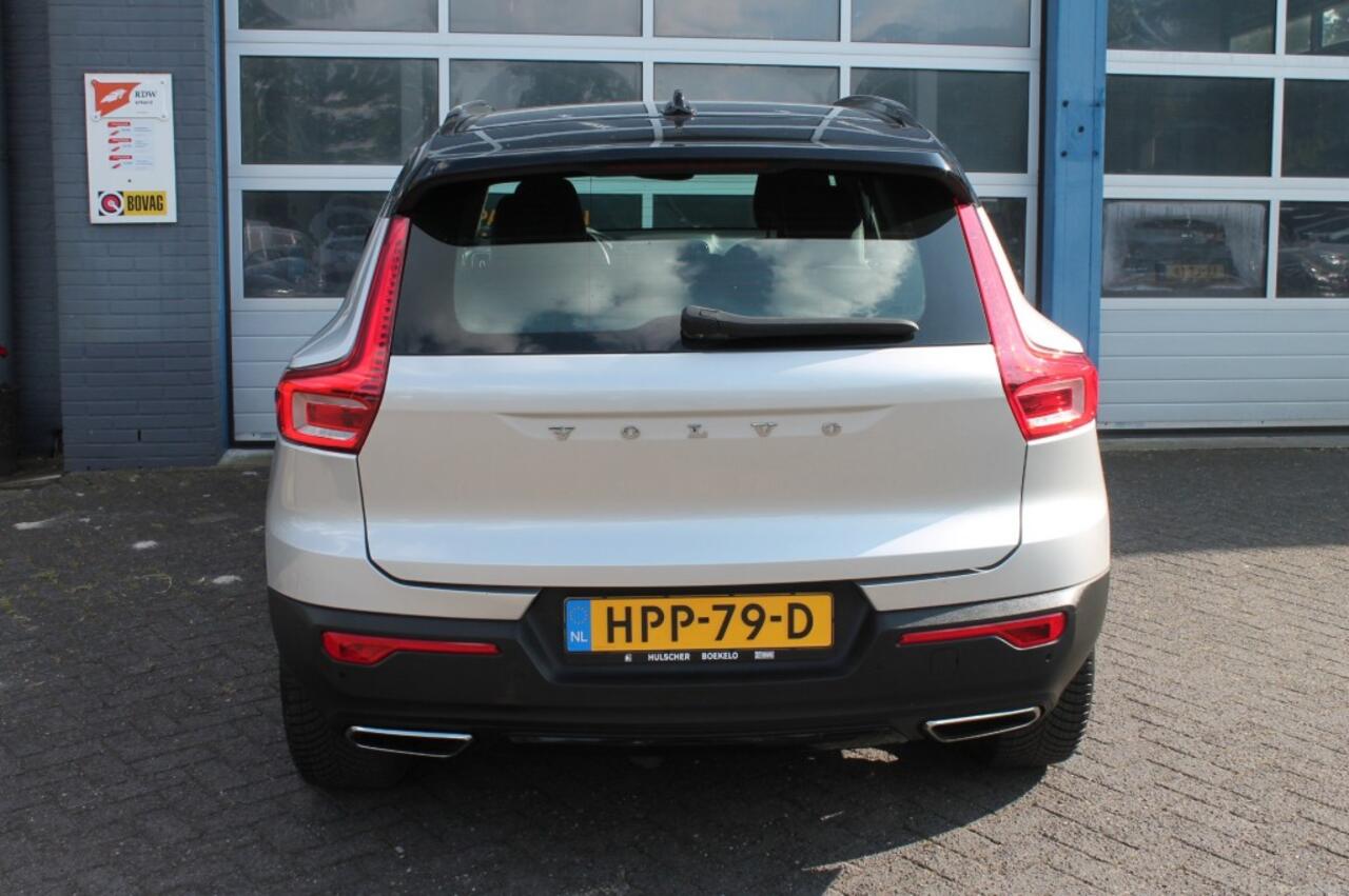 Volvo XC40 2.0 T4 AWD R-DESIGN Trekhaak afneembaar / stoel v en a incl stuurvw.