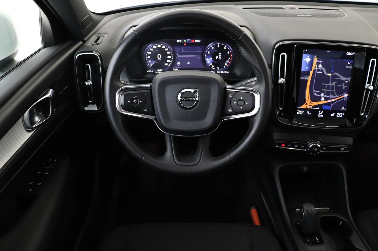 Volvo XC40 T3 AUT. MOMENTUM -PANO.DAK|HARMAN/KARDON|CAMERA|TREKHAAK|CRUISE