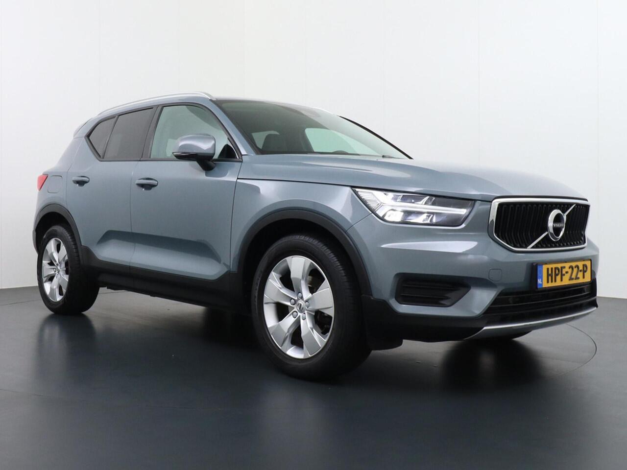 Volvo XC40 1.5 T3 Momentum Trekhaak/Carplay/Stoelverwarming etc.