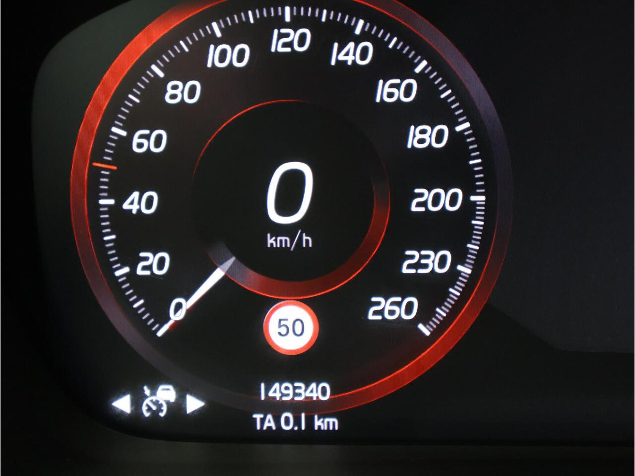 Volvo XC40 T5 AWD Inscription / Panoramisch Dak / Trekhaak / 360gr Camera / Elek. Verstelbare Stoelen / BLIS / Keyless / All Season Banden /