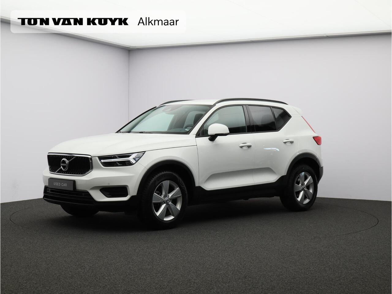 Volvo XC40 T3 Automaat / Trekhaak / Park assist v+a+camera / Stoel+voorruitverwarming