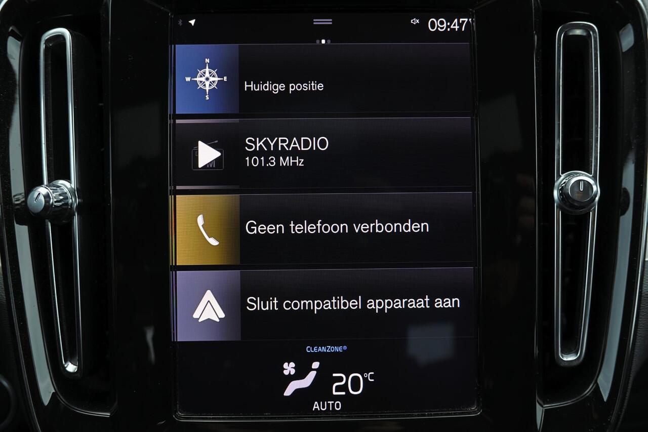 Volvo XC40 T3 Momentum Pro - Sensus Navi - Cruise Control - LED-koplampen - Climate Control - Parkeersensoren achter - Trekhaak semi elektrisch inklapbaar