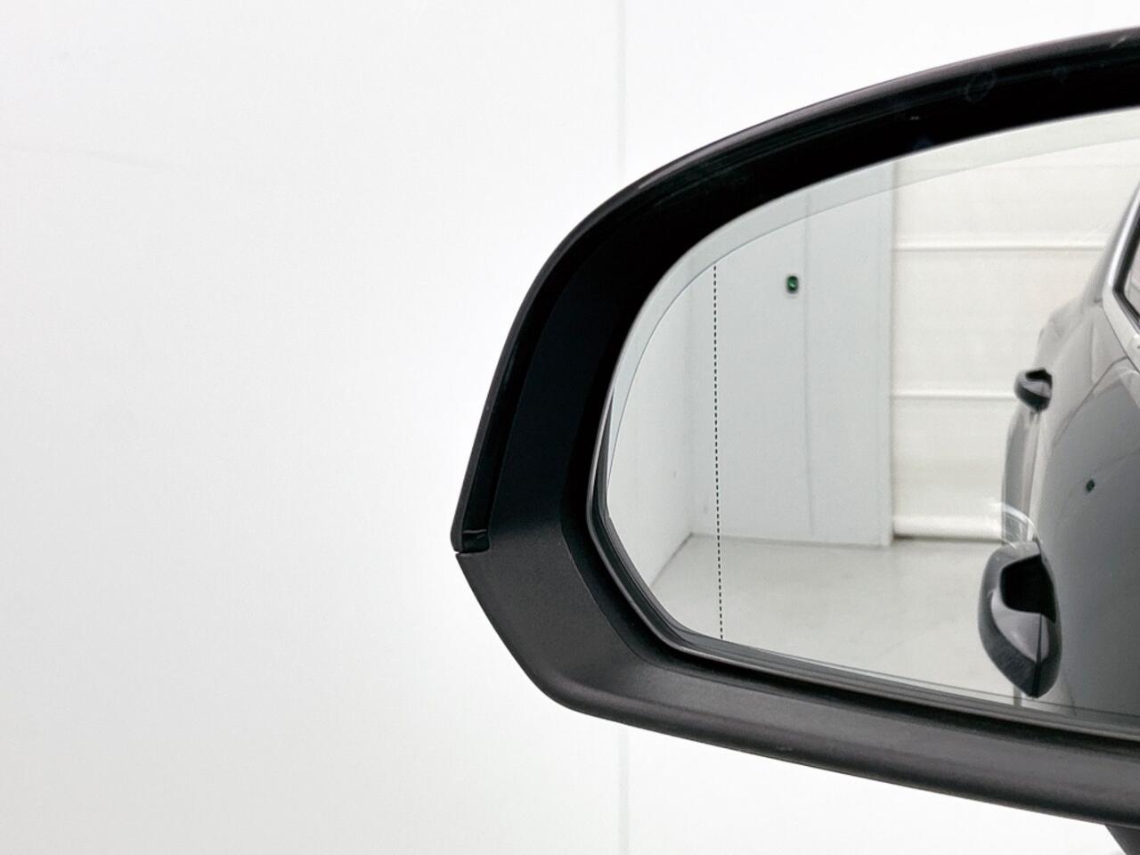 Volvo XC40 1.5 T3 Inscription | Panorama dak | Leder | 18'' Lichtmetaal |