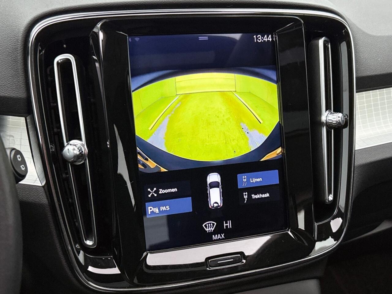 Volvo XC40 1.5 T3 Momentum Pro | Trekhaak | Panoramadak |