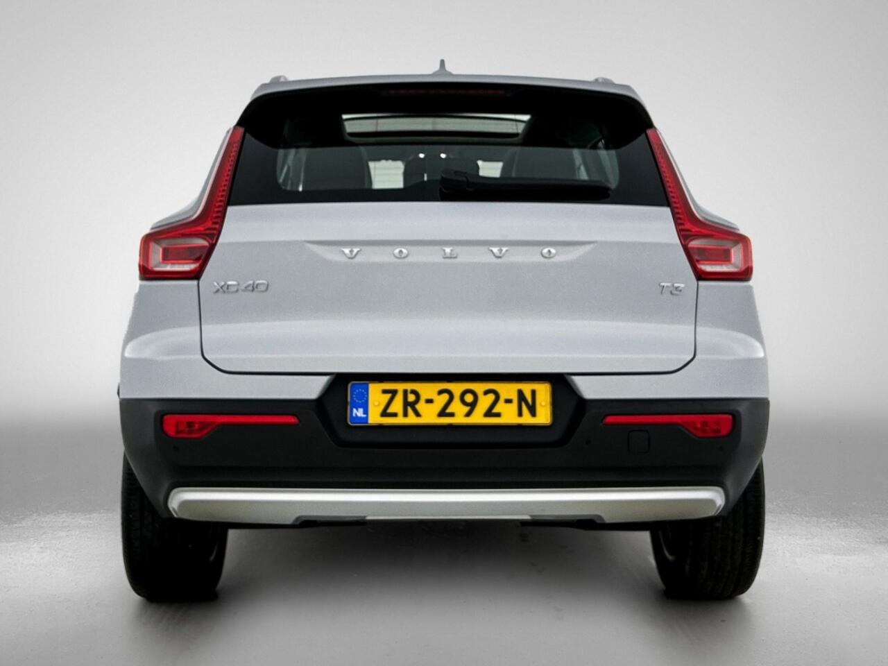 Volvo XC40 1.5 T3 Momentum Pro | Trekhaak | Panoramadak |