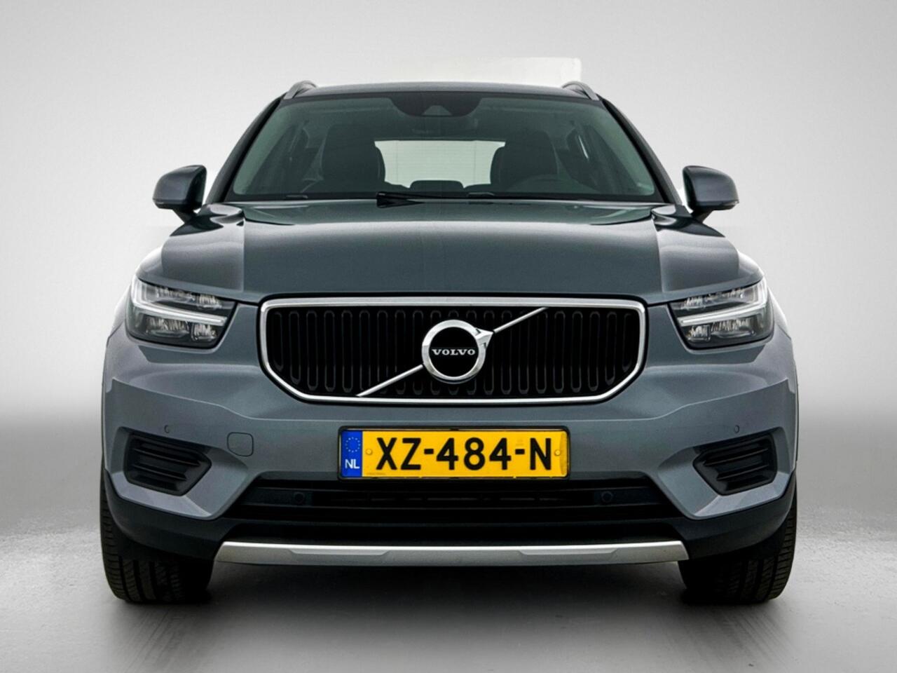 Volvo XC40 T4 Momentum | Stoelverwarming | Camera | Cruise Control |