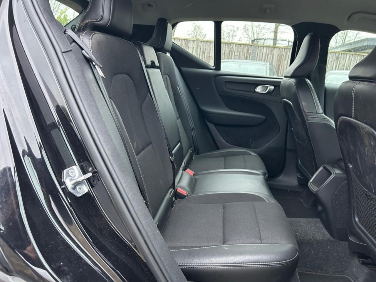 Volvo XC40 1.5 T3 MOMENTUM PRO, LED, Cruise, Camera, AUT