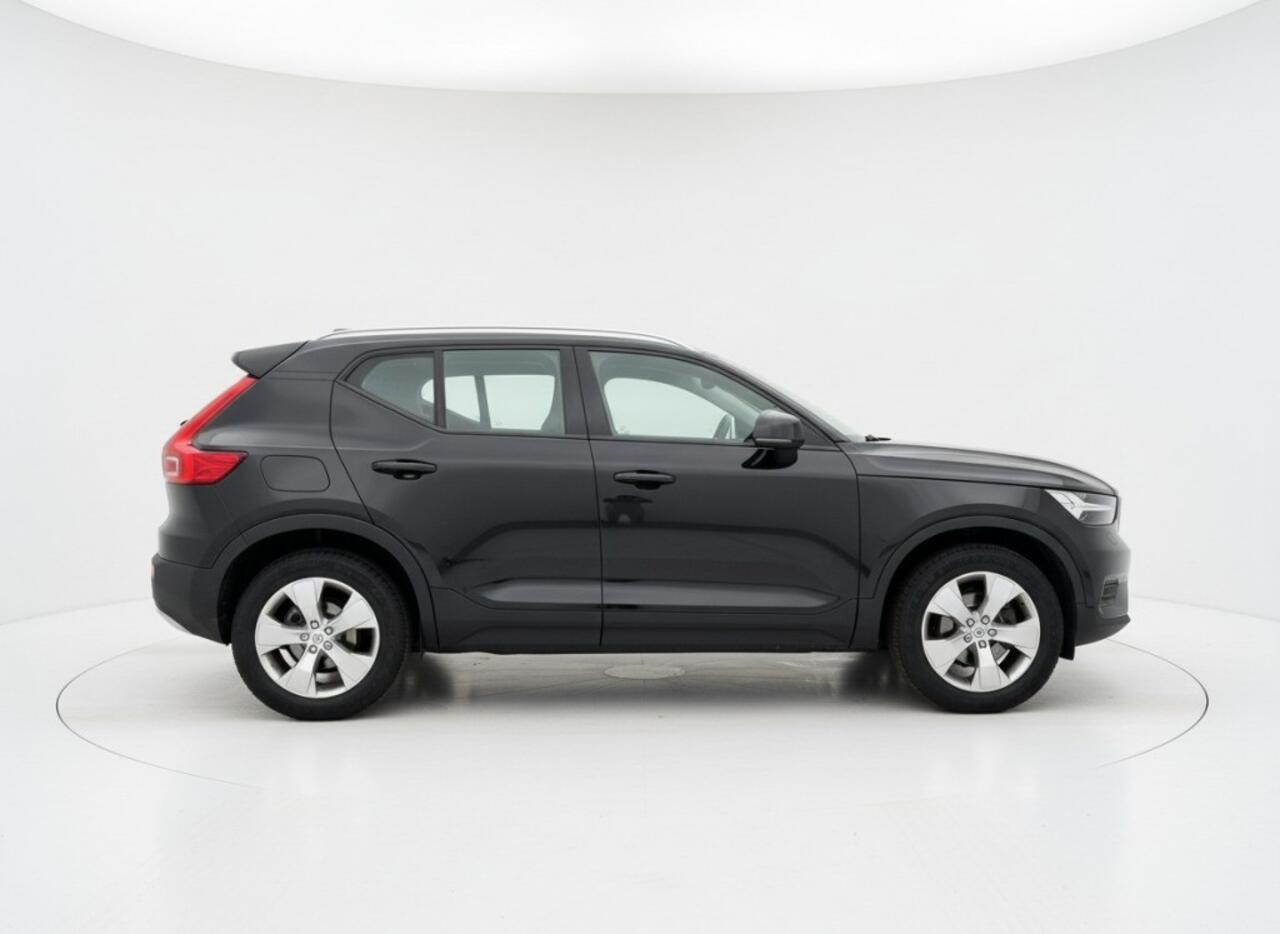 Volvo XC40 1.5 T3 MOMENTUM PRO, LED, Cruise, Camera, AUT