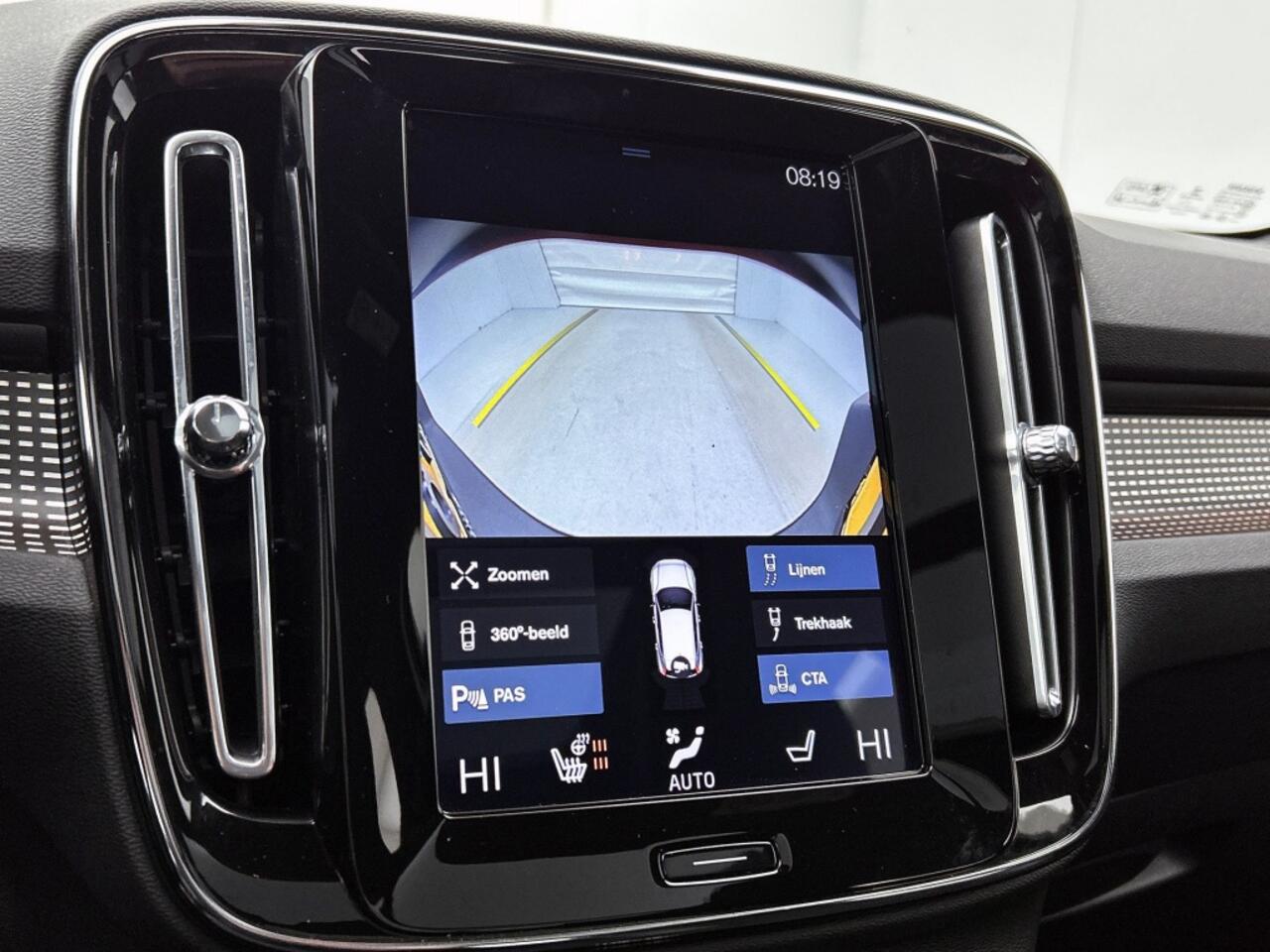 Volvo XC40 2.0 T5 AWD R-Design | Trekhaak | Panoramadak | 360º Camera |