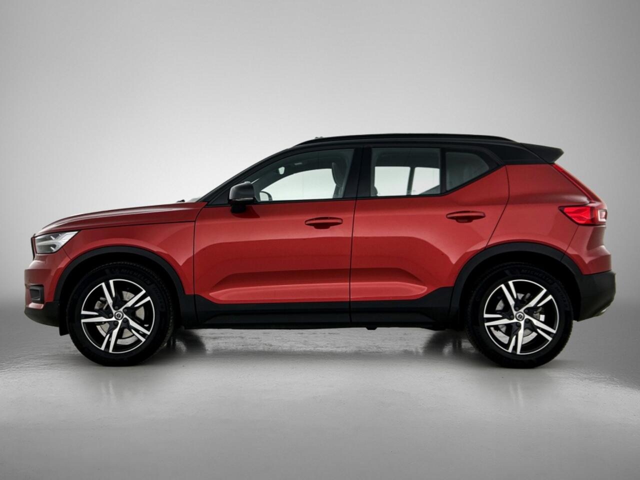 Volvo XC40 2.0 T5 AWD R-Design | Trekhaak | Panoramadak | 360º Camera |