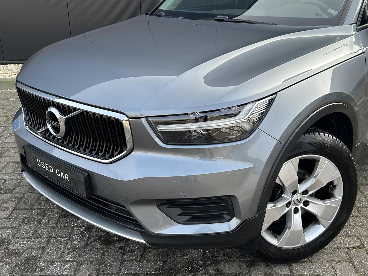 Volvo XC40 1.5 T3 Momentum Navigatie / parkeerassist V+A / parkeer camera achter / Trekhaak / stoelverwarming / extra getint glas
