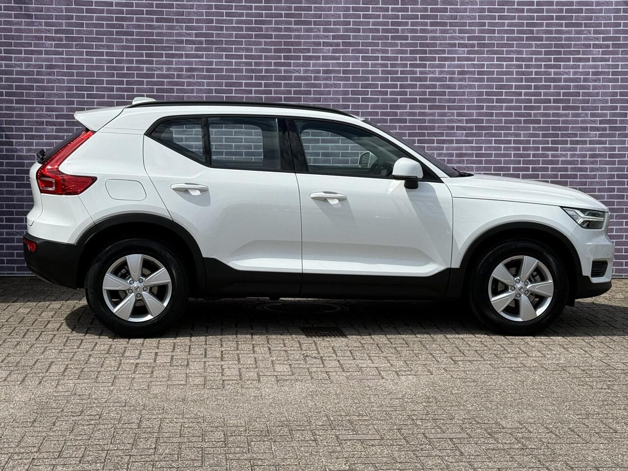 Volvo XC40 1.5 T2 Momentum | Navigatie | Camera| LED | Climate Controle | Keyless Start | DAB | Cruise Controle | Apple/Android CarPlay |