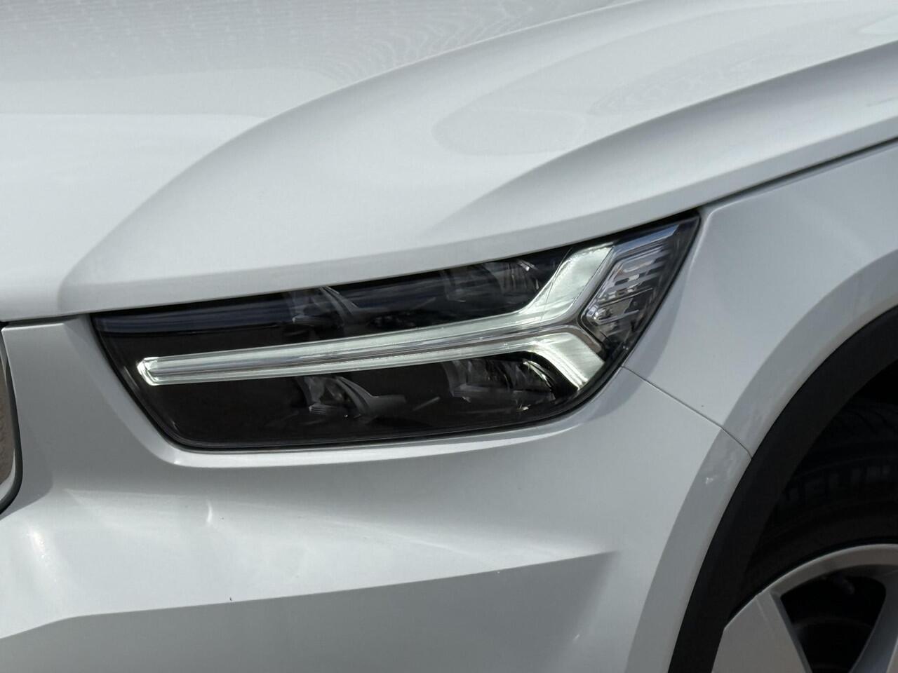 Volvo XC40 1.5 T2 Momentum | Navigatie | Camera| LED | Climate Controle | Keyless Start | DAB | Cruise Controle | Apple/Android CarPlay |