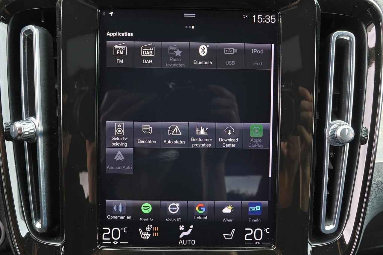 Volvo XC40 B4 Business Pro - IntelliSafe Assist - Harman/Kardon audio - Parkeercamera achter - Parkeersensoren voor & achter - Draadloze tel. lader - Cruise control - 18' LMV