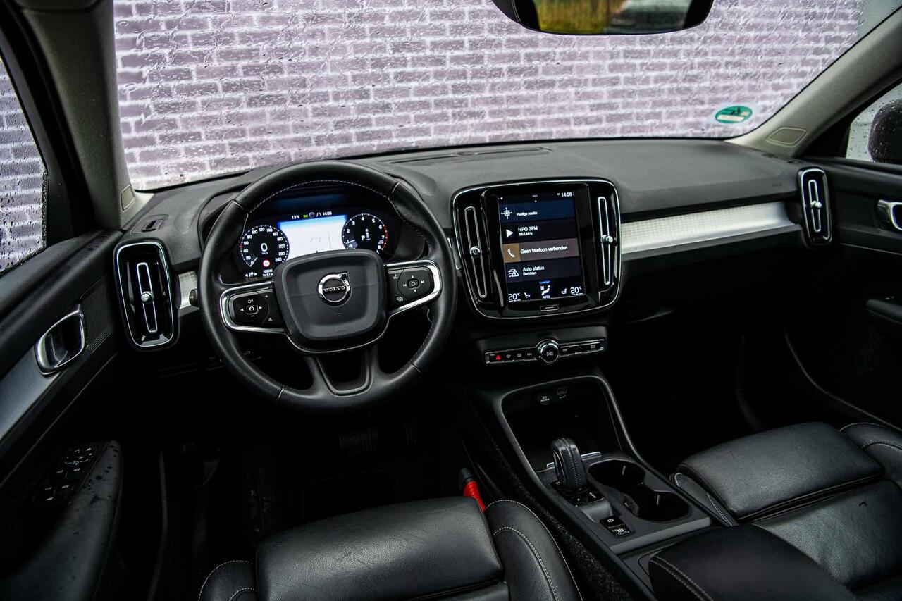 Volvo XC40 1.5 T2 Business Pro | Adaptieve Cruise Control | Panoramadak | Lederen Bekleding | Climate Pack | Parkeer Pakket |