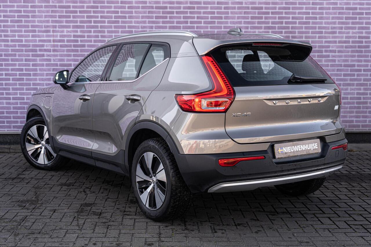 Volvo XC40 1.5 T5 Recharge Business Pro | Keyless Entry | Elektrisch inklapbare trekhaak | Elektrische Achterklep | Cruise Control | DAB | Parkeerverwarming | Volvo On Call |