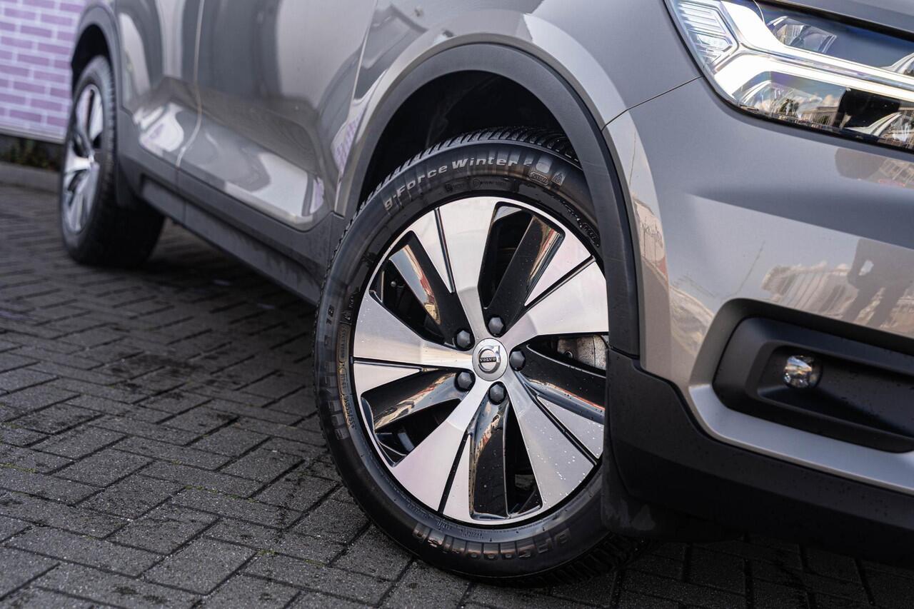Volvo XC40 1.5 T5 Recharge Business Pro | Keyless Entry | Elektrisch inklapbare trekhaak | Elektrische Achterklep | Cruise Control | DAB | Parkeerverwarming | Volvo On Call |