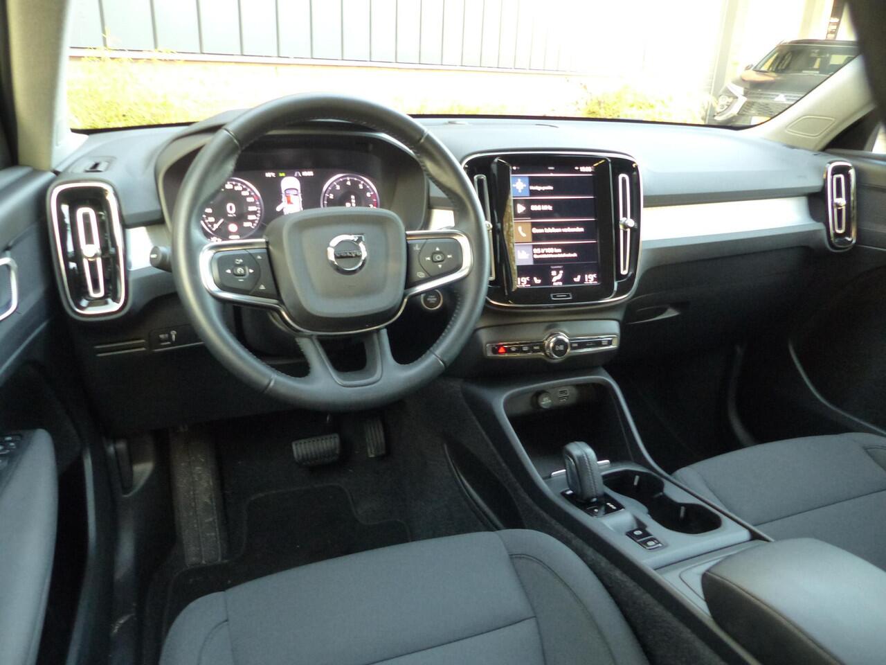 Volvo XC40 T2 Aut. Business Pro |Intellisafe|Trekhaak|Climate| Keyless|Camera|