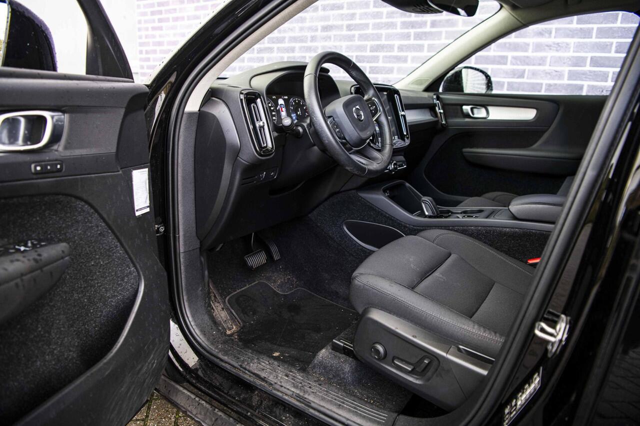Volvo XC40 1.5 T2 Business Pro | Power Seats | Stoel en Stuurverwarming | Adaptieve Cruise Control | Dode Hoek Detectie | Parkeer Camera |