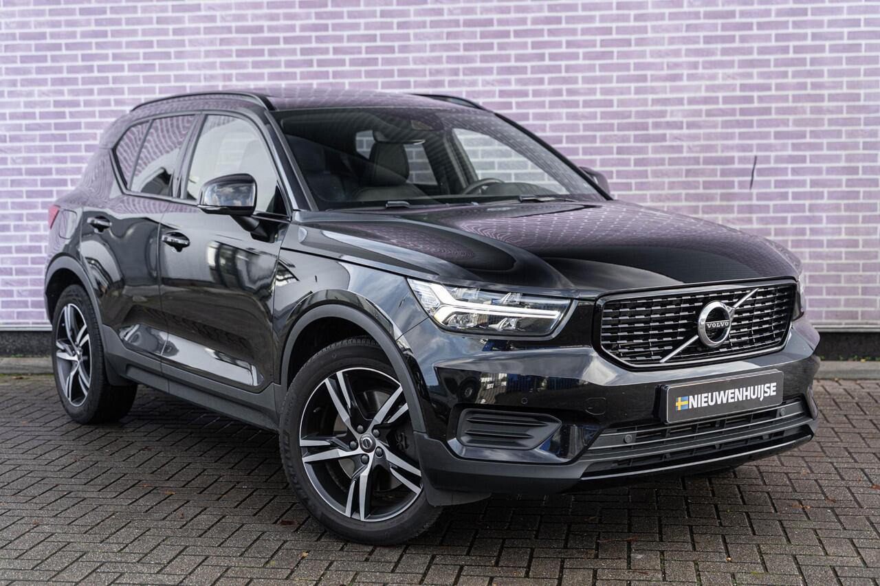 Volvo XC40 1.5 T5 Twin Engine Inscription | Schuif- / Kanteldak | Getint Glas | Parkeer Camera | Parkeersensoren Voor + Achter | Stoel - / Stuurverwarming | Cruise Control | Volvo On Call |
